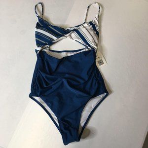 Cupshe One Piece Swimsuit size medium